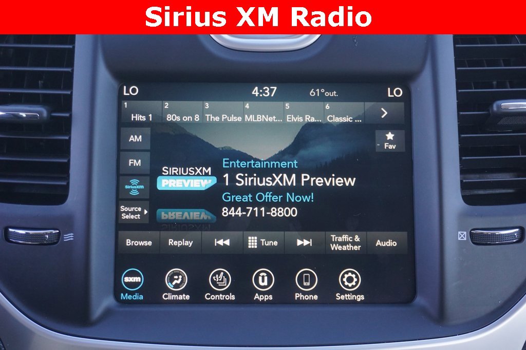 Used 2023 Chrysler 300 Touring L image 10