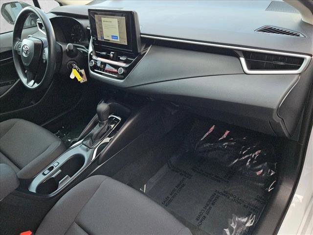 Used 2025 Toyota Corolla LE image 20