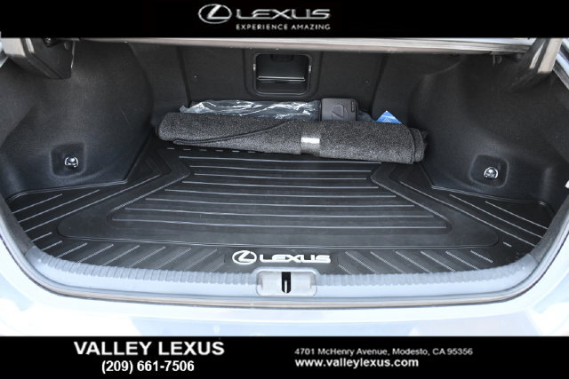 Used 2023 Lexus ES 300h w/ Premium Package FWD image 19