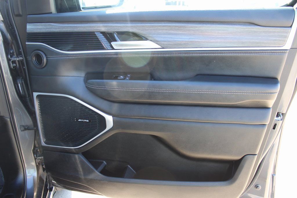 Used 2024 Jeep Wagoneer Series II image 50