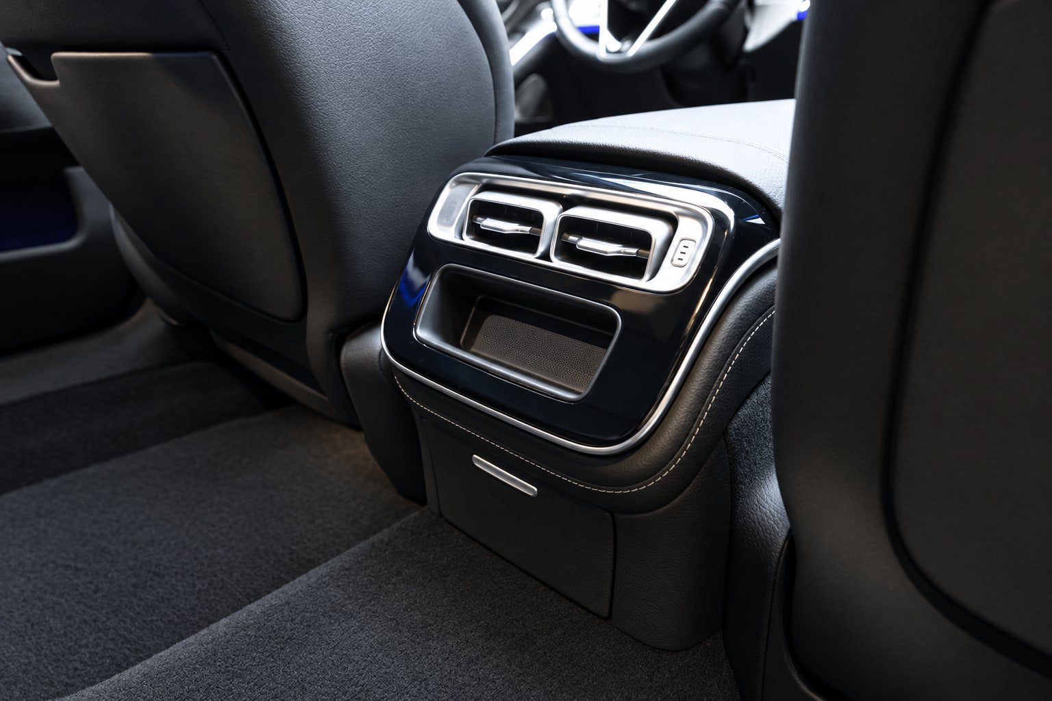 Used 2022 Mercedes-Benz S 500 4MATIC w/ AMG Line Package image 44