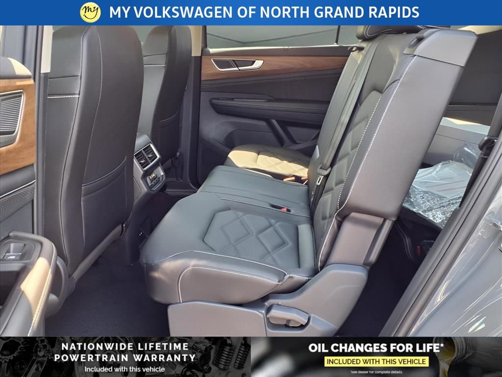 New 2026 Volkswagen Atlas SE image 12