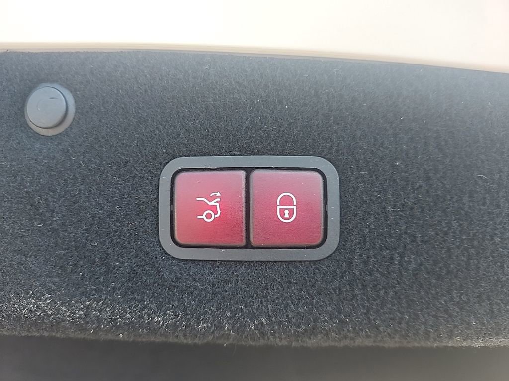 Used 2018 Mercedes-Benz S 560 4MATIC Coupe image 10