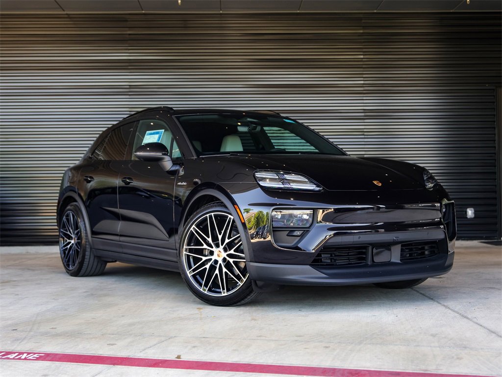 New 2025 Porsche Macan 4 Electric image 9