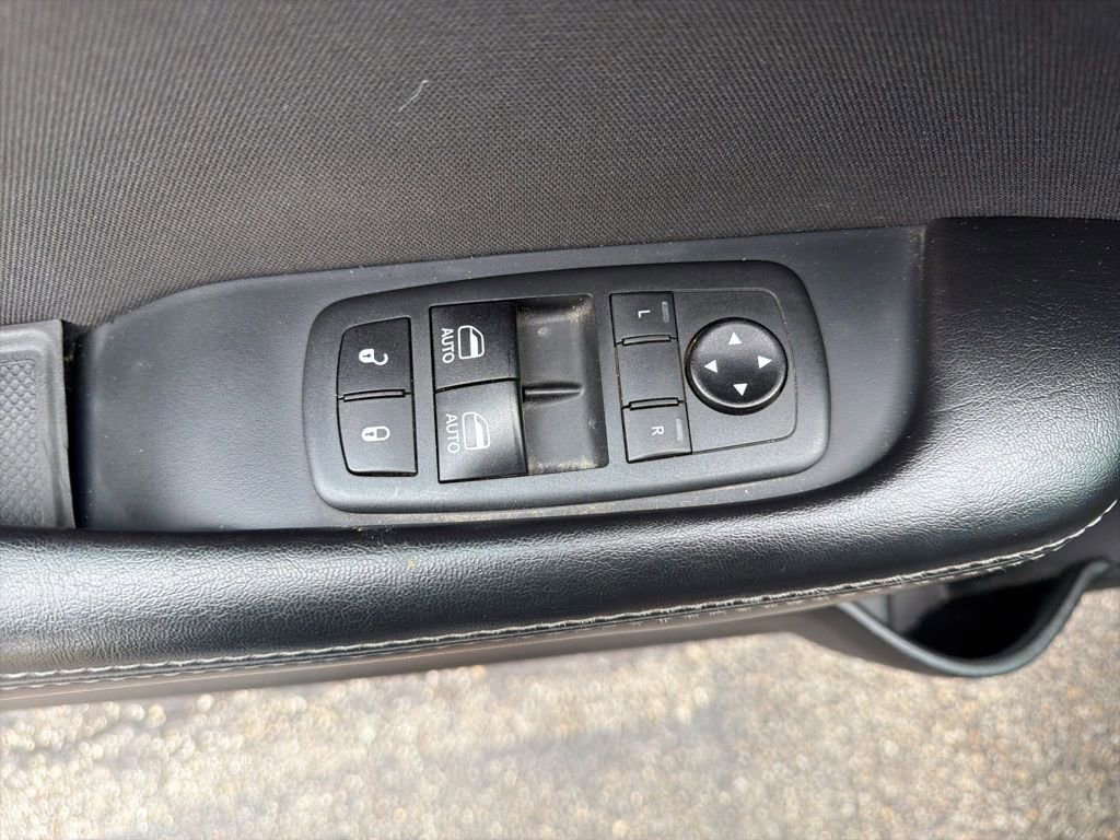 Used 2019 Dodge Challenger SXT image 19