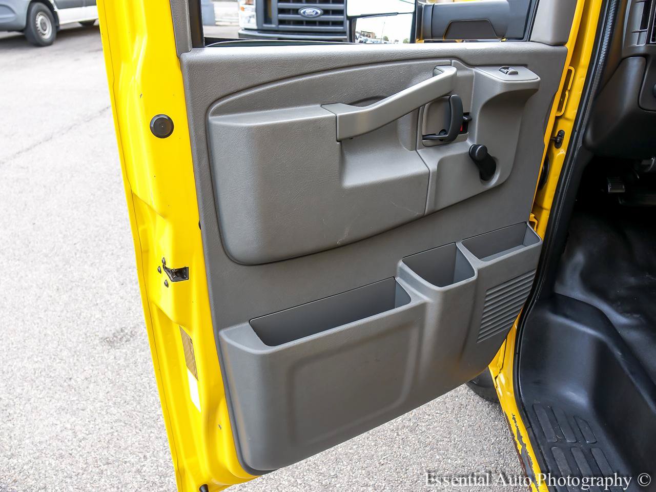 Used 2019 GMC Savana 3500 Extended w/ Driver Convenience Package RWD image 15