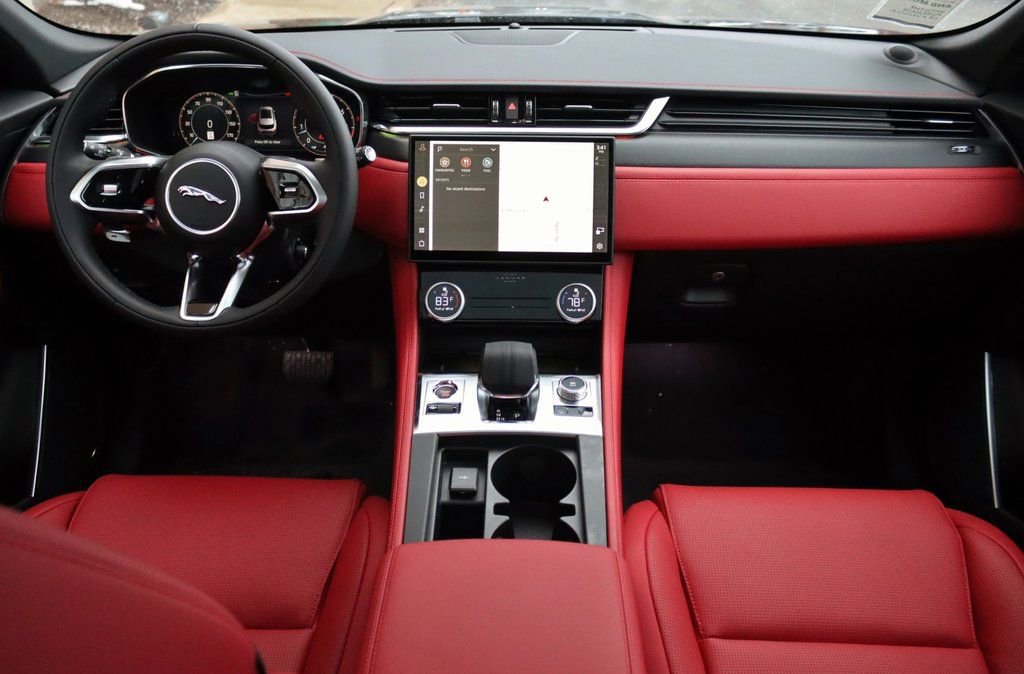 Used 2025 Jaguar F-PACE R-Dynamic S AWD/4WD image 10