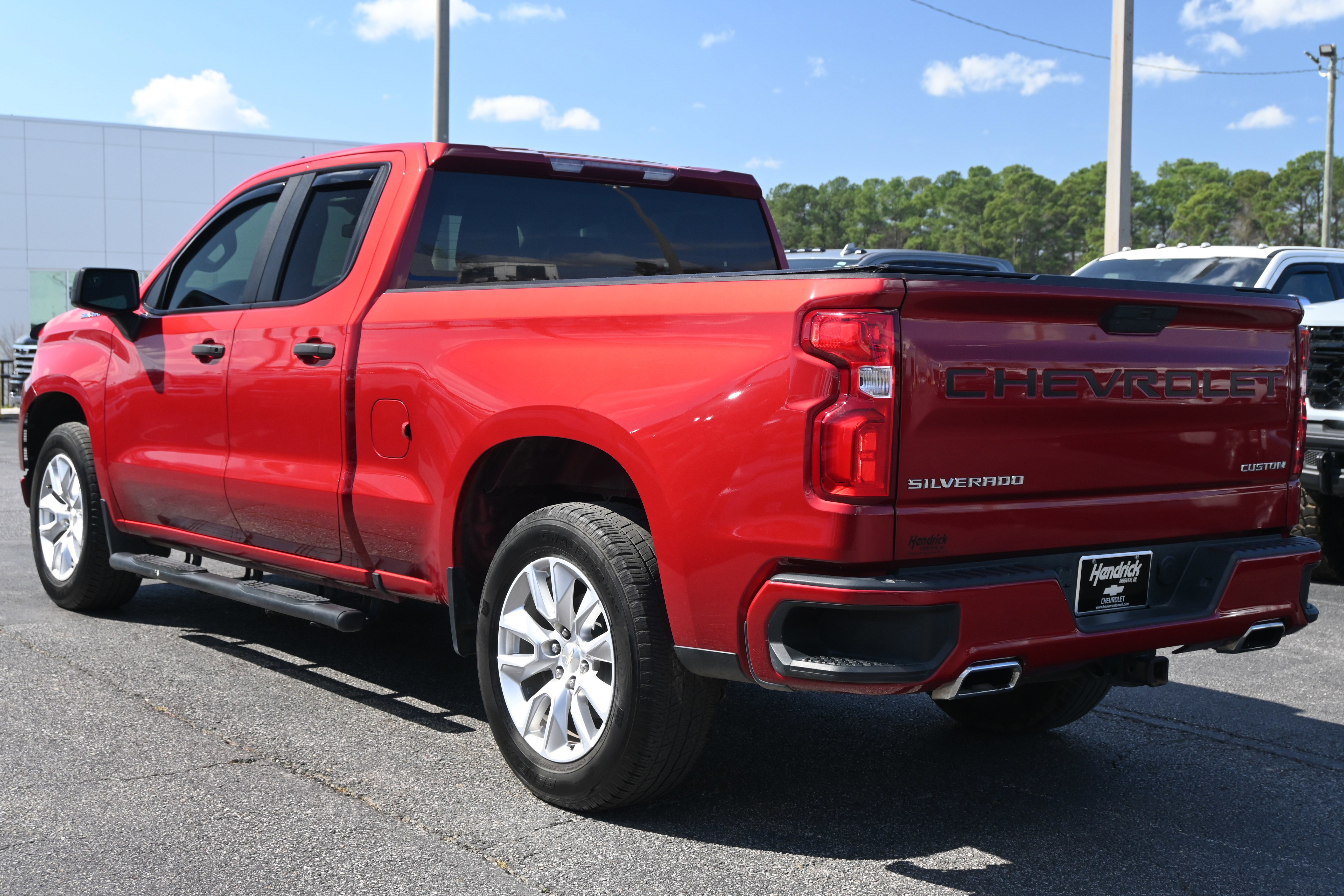 Used 2020 Chevrolet Silverado 1500 Custom w/ Custom Value Package image 11