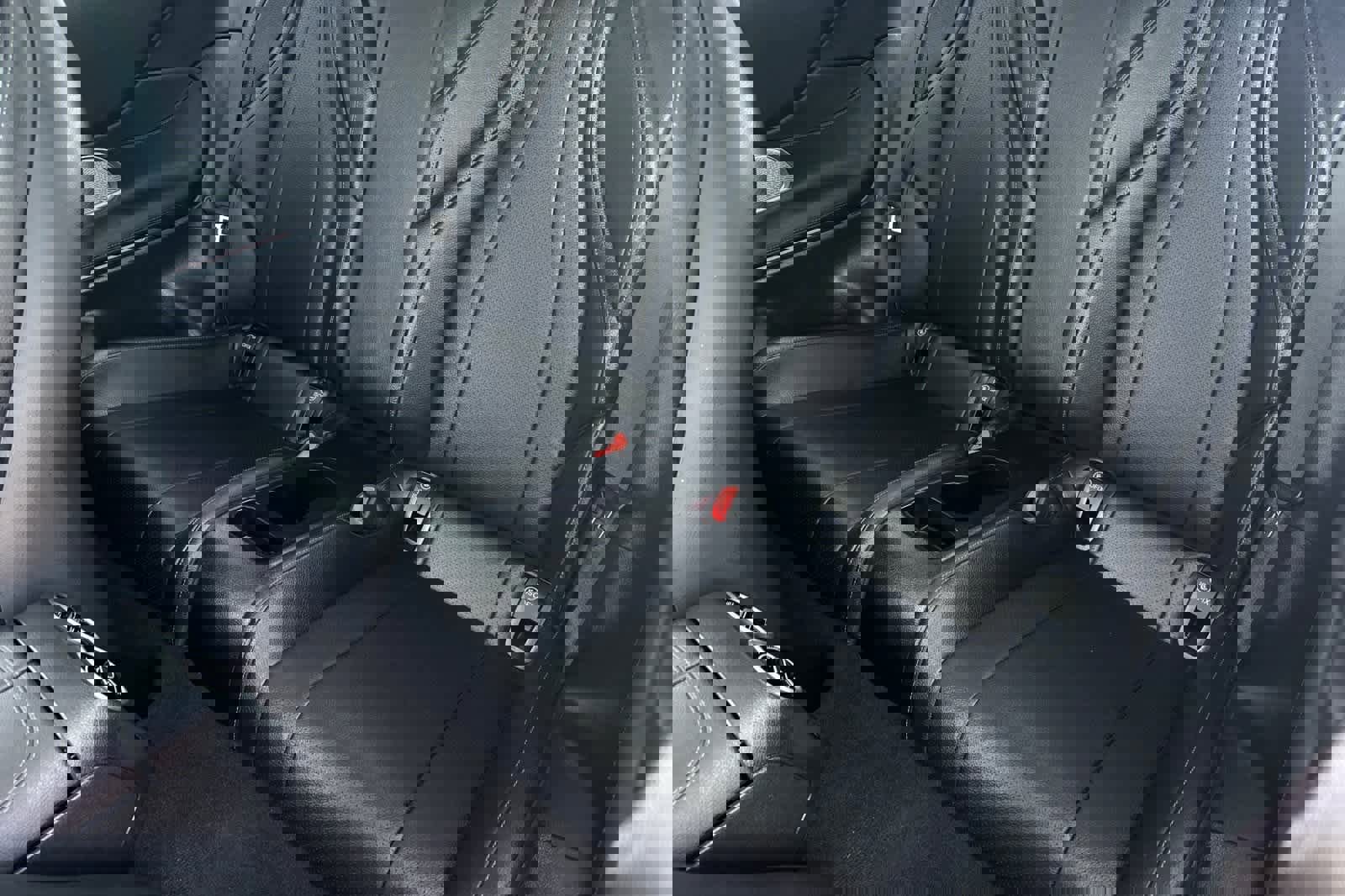 Used 2024 Mercedes-Benz CLE 300 4MATIC Coupe image 5