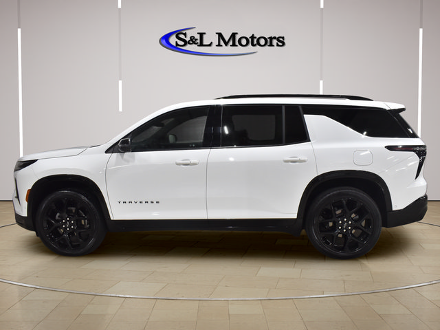 Used 2024 Chevrolet Traverse RS w/ LPO, Floor Liner Package AWD/4WD image 4