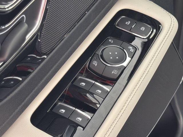 New 2026 Lincoln Aviator 2WD w/ Jet Appearance Package image 17