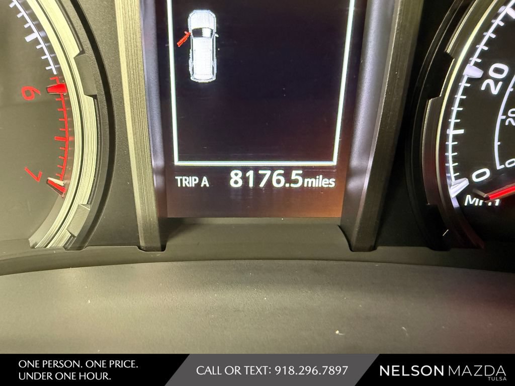 Used 2021 Toyota 4Runner Venture w/ Moonroof Package AWD/4WD image 26