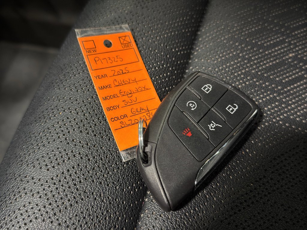 Used 2025 Chevrolet Equinox LT w/ Convenience Package II image 40