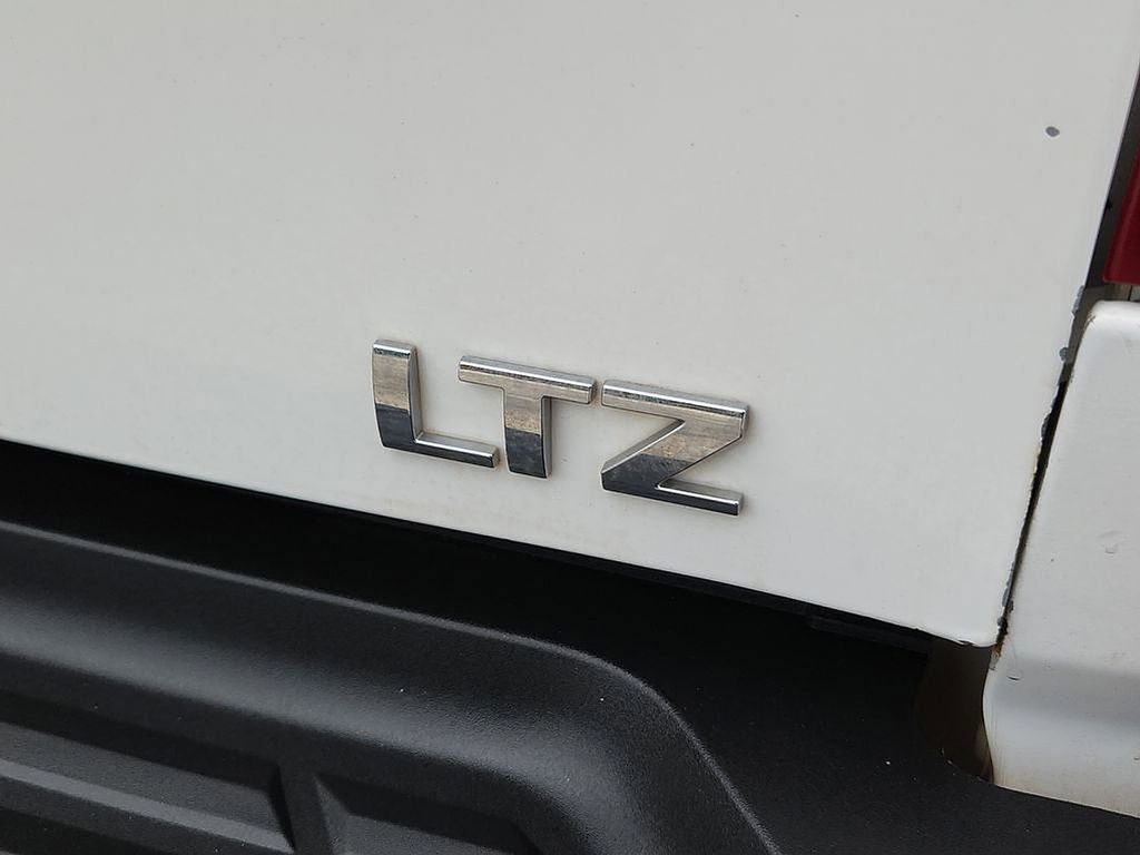 Used 2009 Chevrolet Silverado 3500 LTZ AWD/4WD image 19