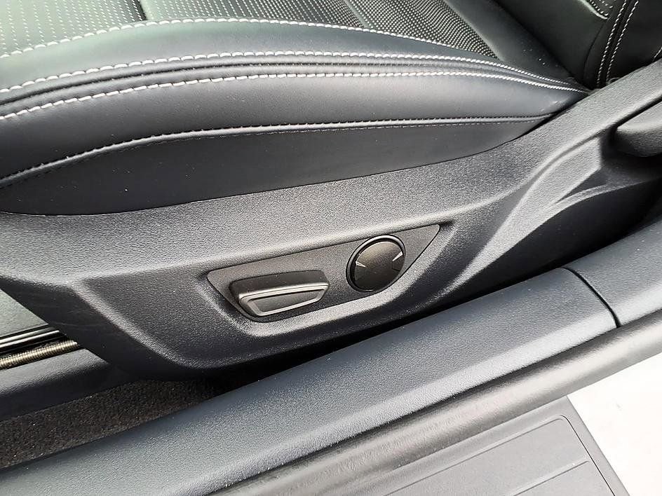 Used 2024 Ford Mustang GT Premium image 26