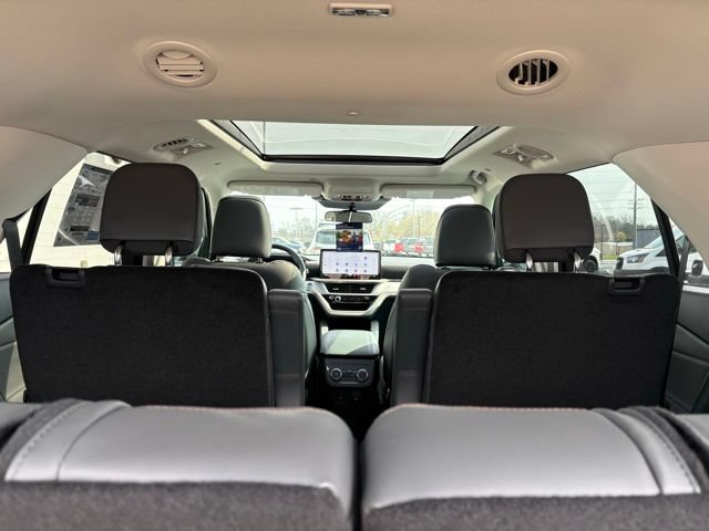New 2026 Ford Explorer Active w/ Active Comfort Package AWD/4WD image 35
