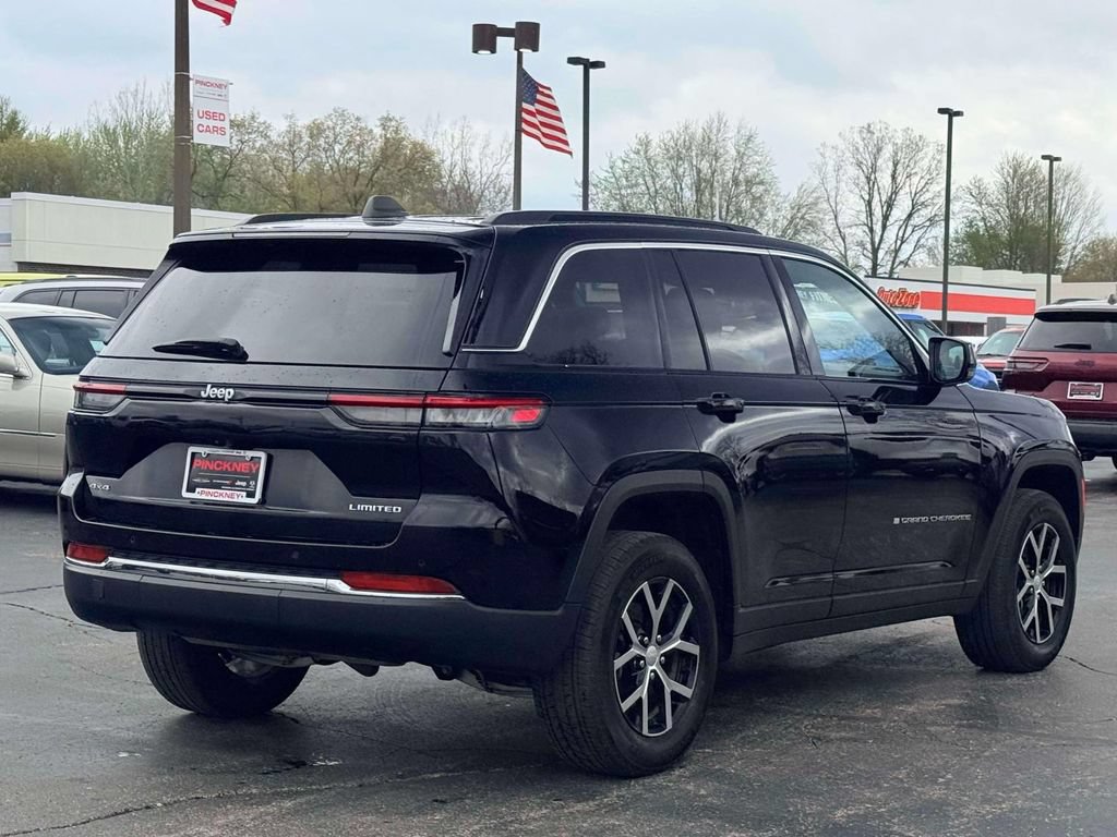 Used 2024 Jeep Grand Cherokee Limited AWD/4WD image 7