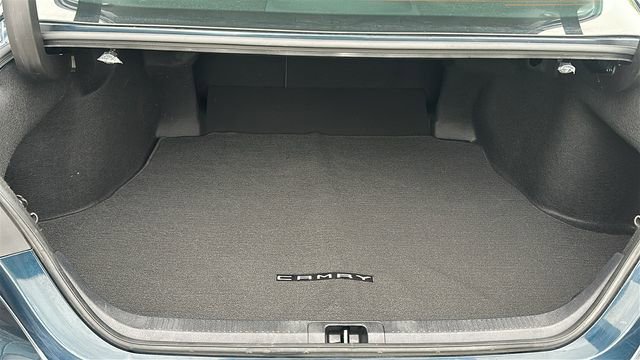 Used 2020 Toyota Camry SE w/ Carpet Mat Package FWD image 33