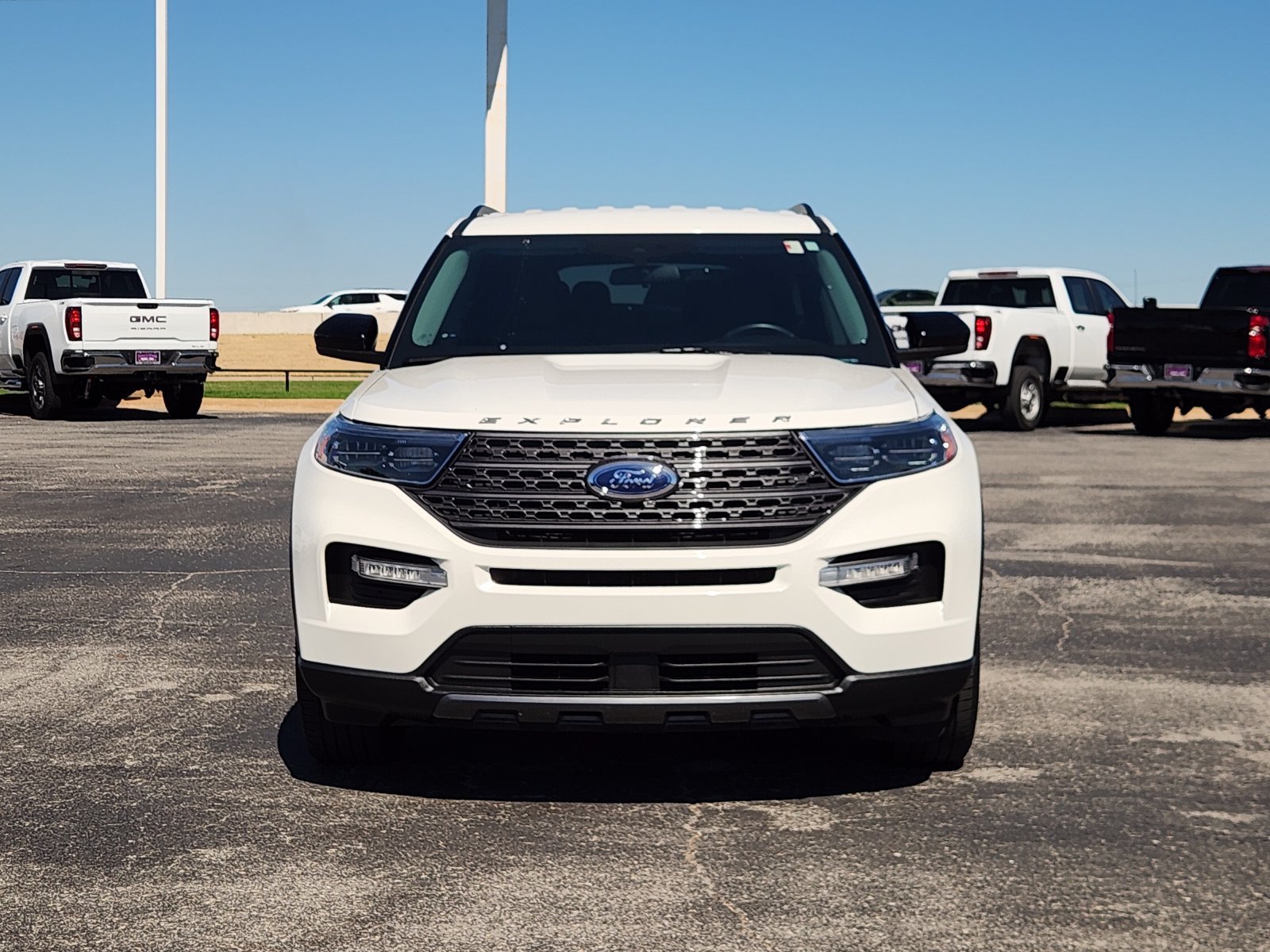 Used 2022 Ford Explorer XLT w/ Equipment Group 202A RWD image 6