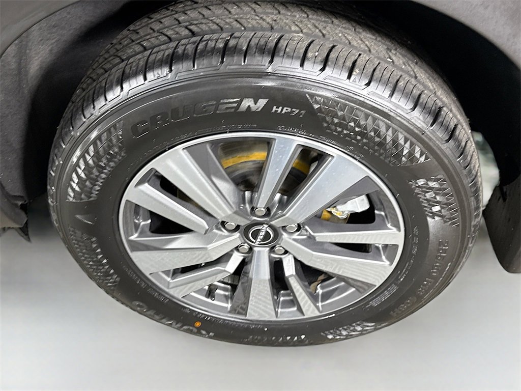 Certified 2023 Nissan Pathfinder SL w/ Black Appearance Package image 37