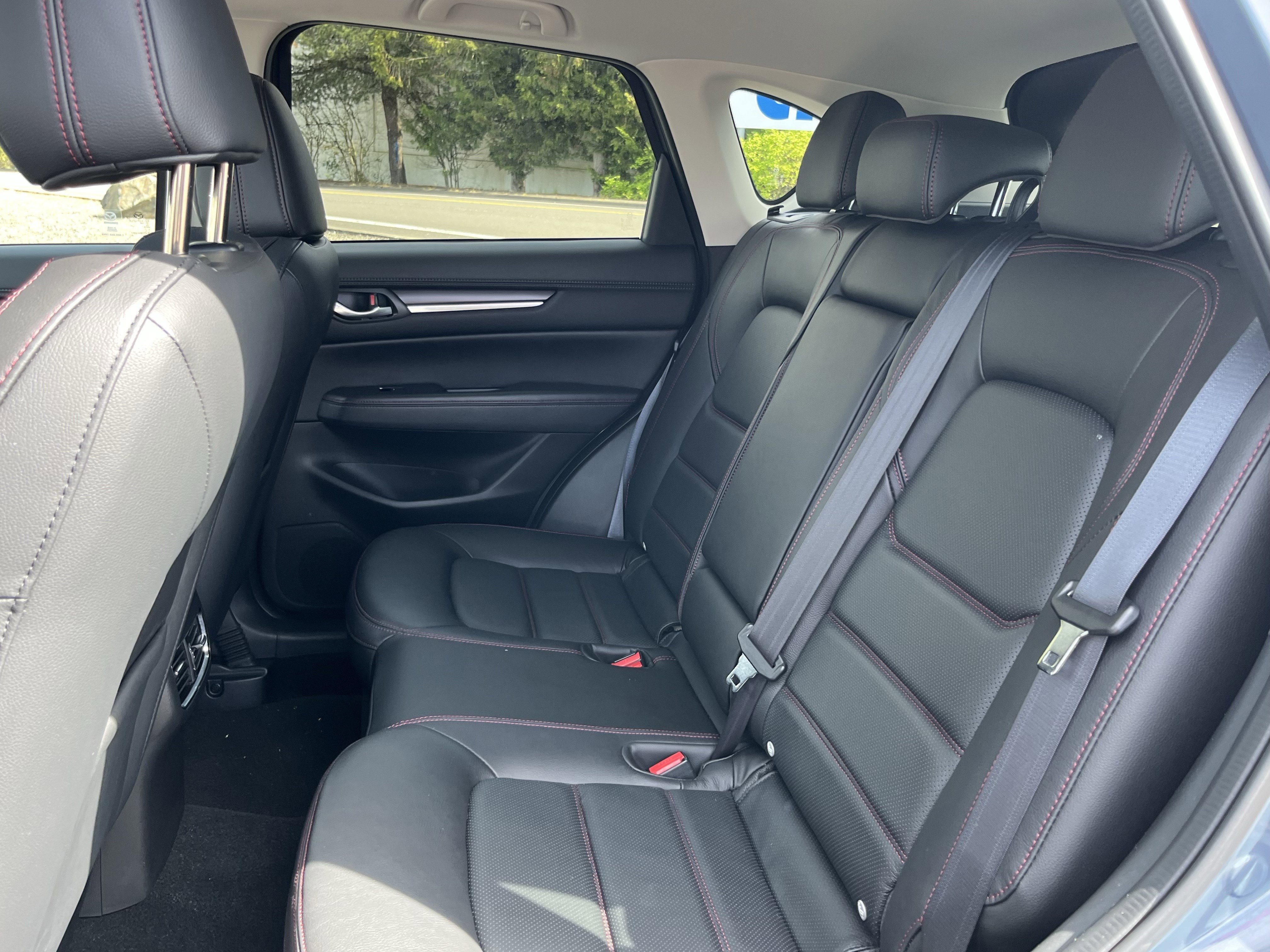 Used 2025 MAZDA CX-5 Carbon Edition image 14