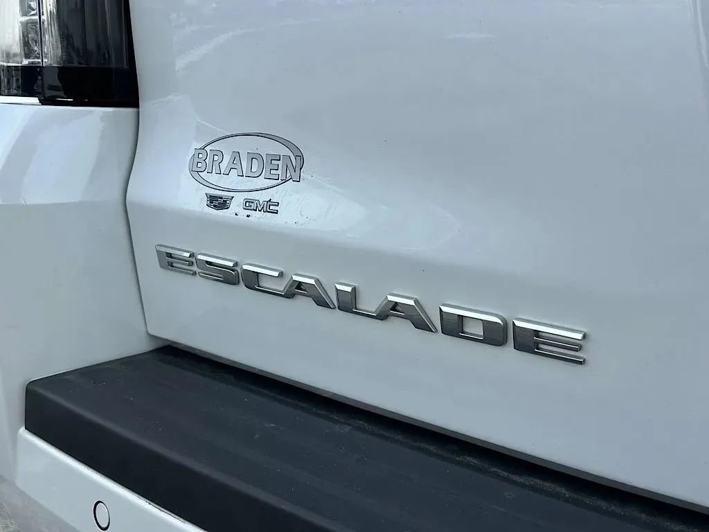 Used 2020 Cadillac Escalade Platinum image 7