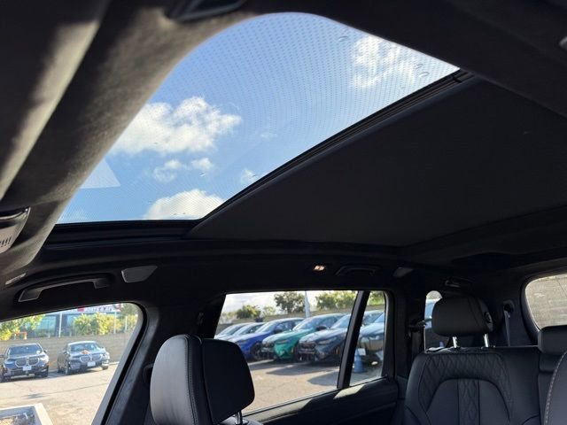 Certified 2024 BMW X7 M60i w/ Executive Package image 17