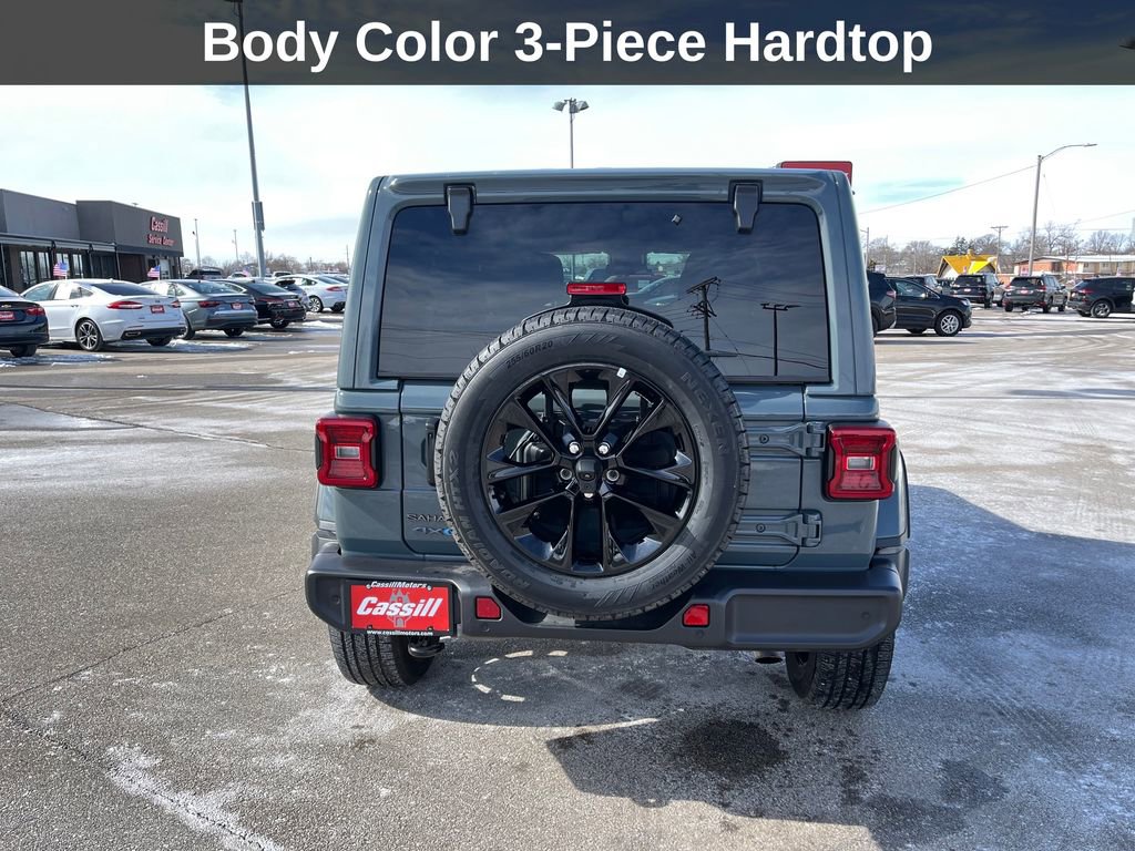 Used 2025 Jeep Wrangler Unlimited Sahara w/ Safety Group image 5