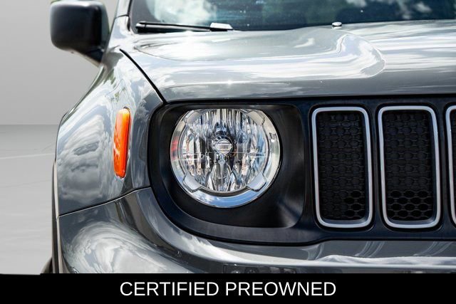 Used 2022 Jeep Renegade Latitude image 3