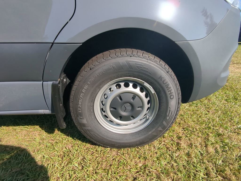 Used 2025 Mercedes-Benz Sprinter 2500 image 22