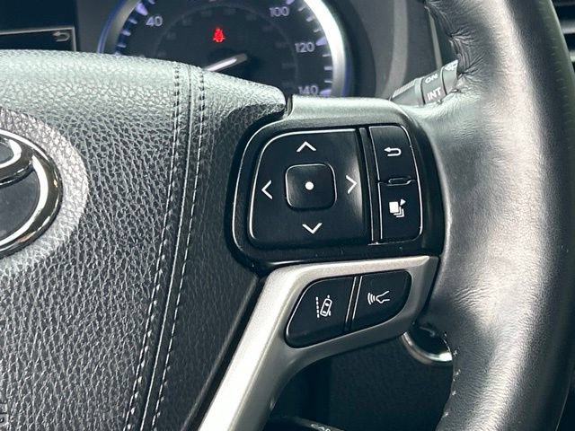 Used 2019 Toyota Highlander XLE AWD/4WD image 41