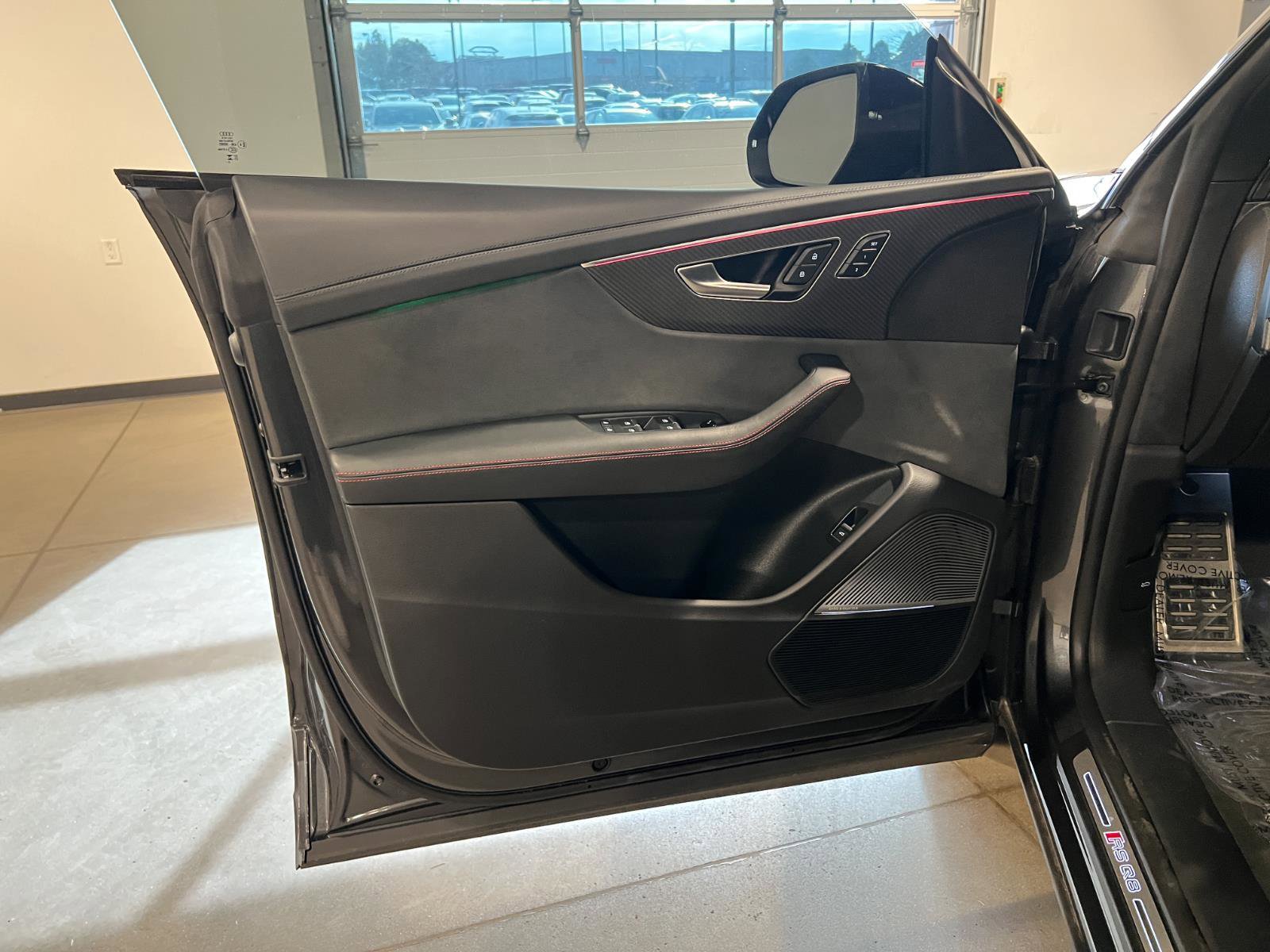 Used 2024 Audi RS Q8 image 29