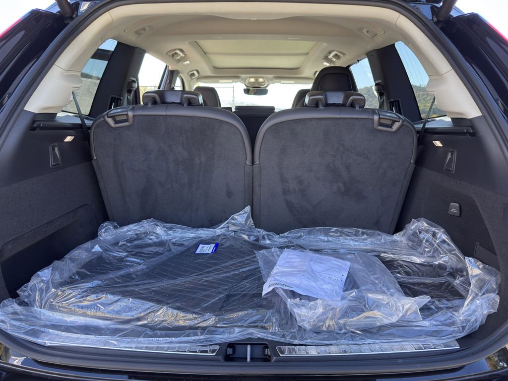 New 2026 Volvo XC90 B6 Ultra image 13