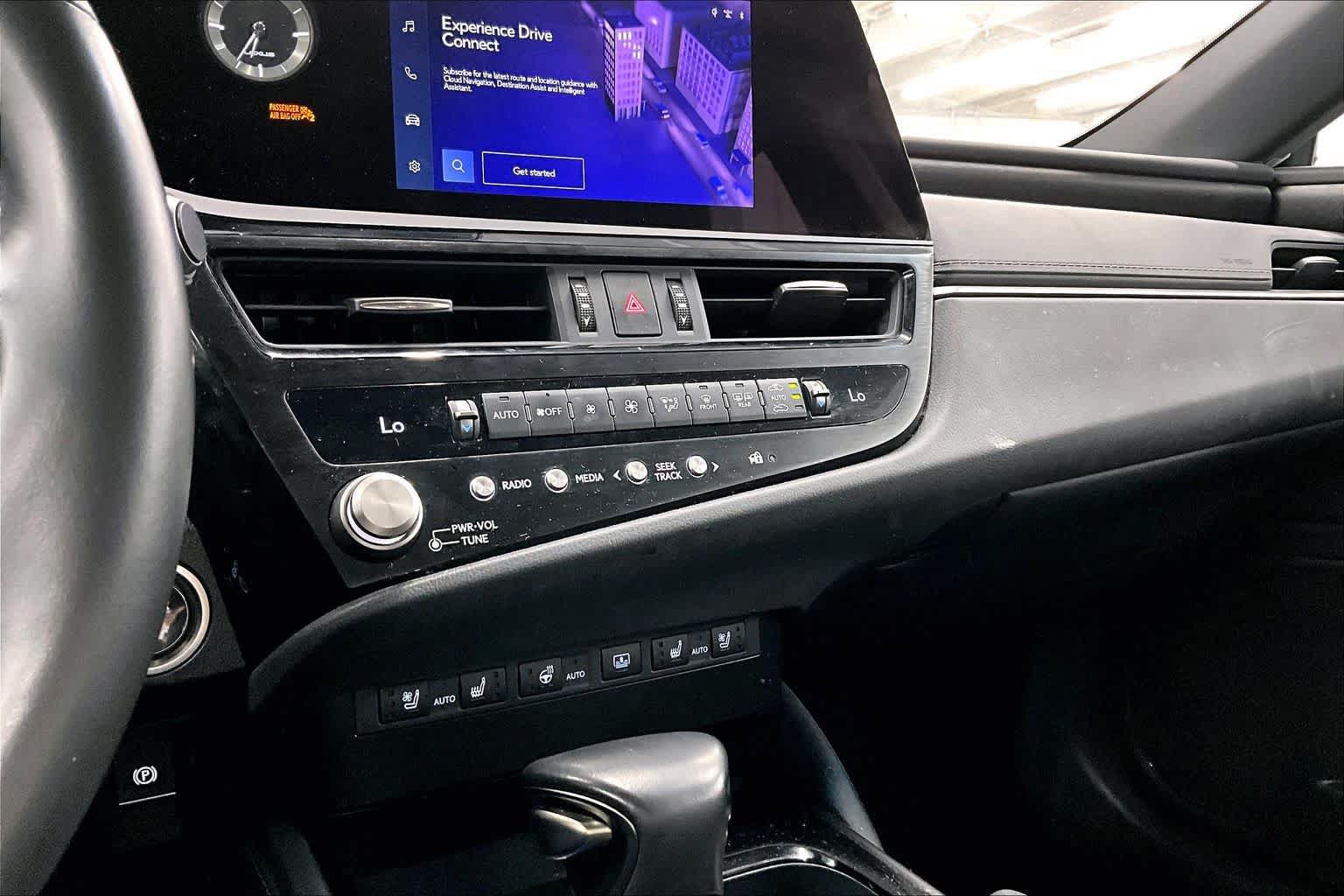 Used 2025 Lexus ES 300h w/ Premium Package FWD image 36