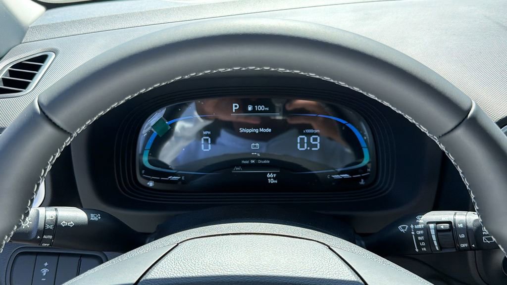 New 2026 Hyundai Venue SEL FWD image 32