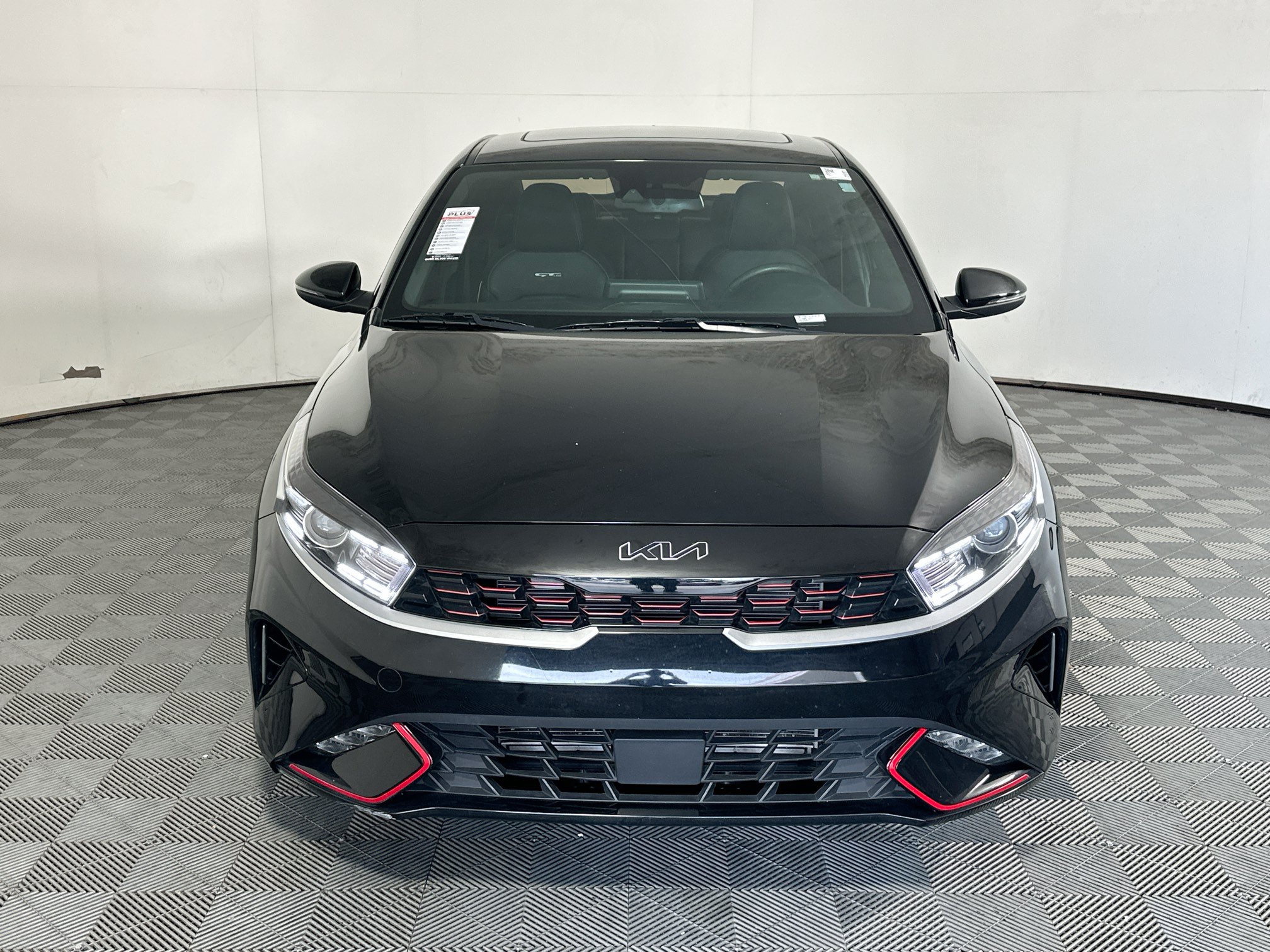 Used 2023 Kia Forte GT-Line w/ GT-Line Premium Package FWD image 8
