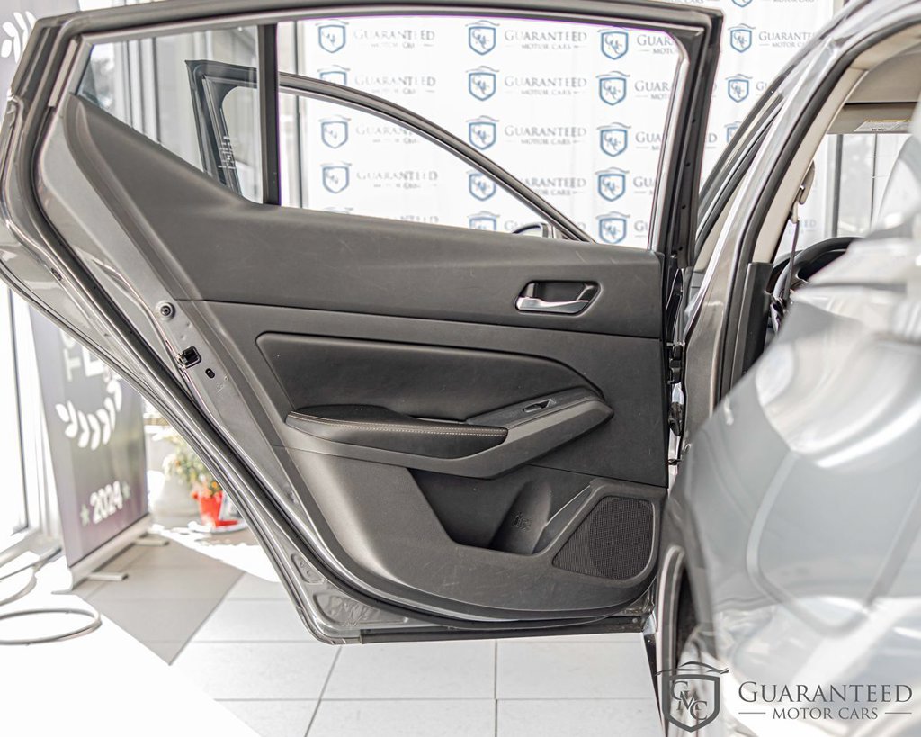 Used 2022 Nissan Altima 2.5 SV FWD image 30