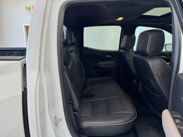 Used 2023 GMC Canyon Denali image 18