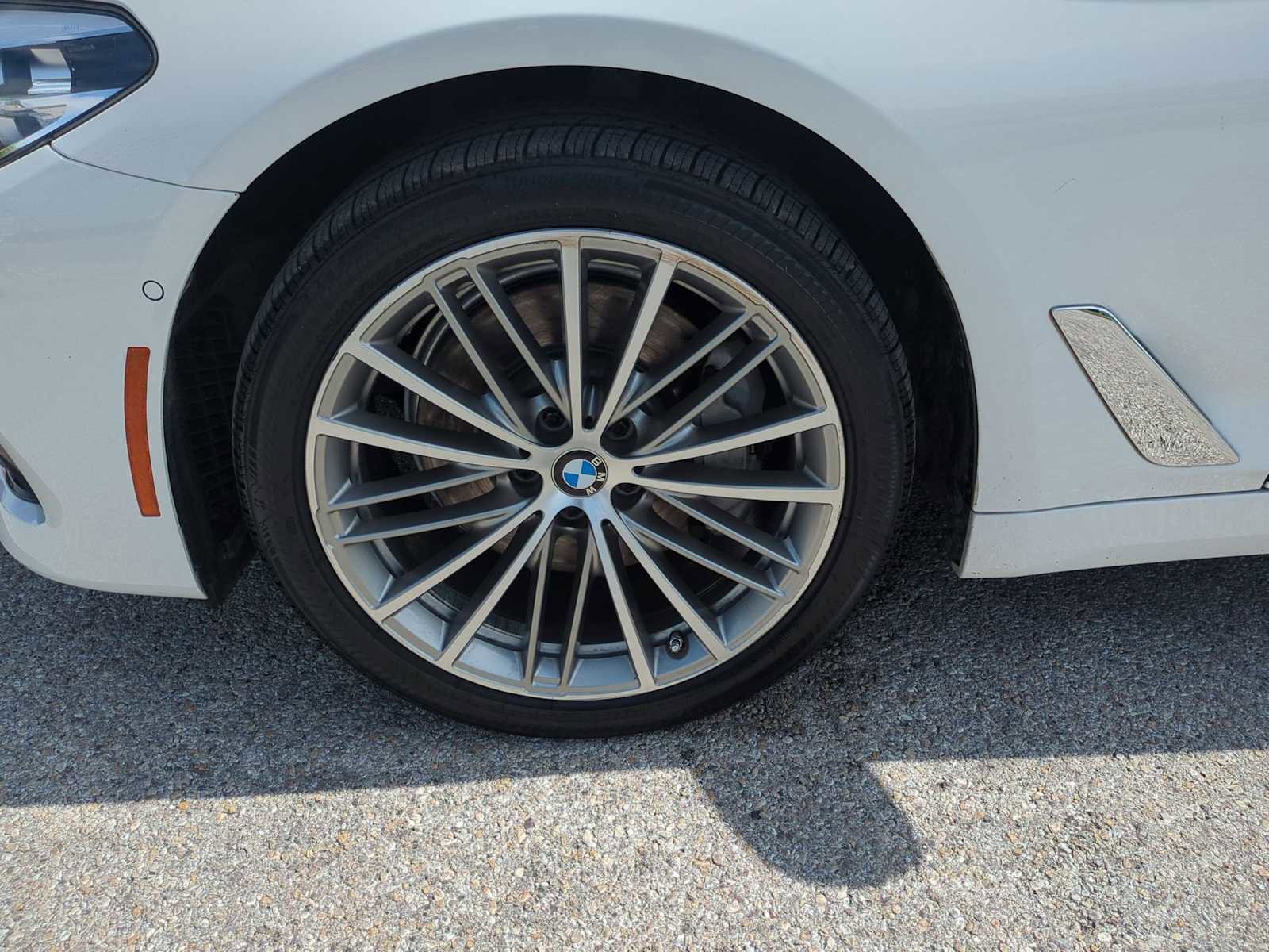 Used 2018 BMW 530i w/ Premium Package RWD image 32