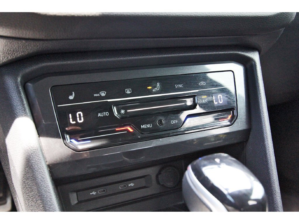 Used 2023 Volkswagen Tiguan SE R-Line FWD image 30