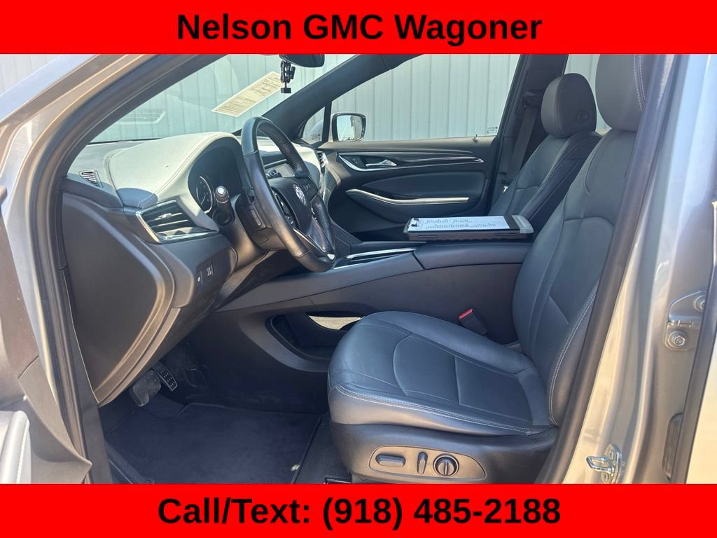 Used 2022 Buick Enclave Essence w/ Experience Buick Package FWD image 9