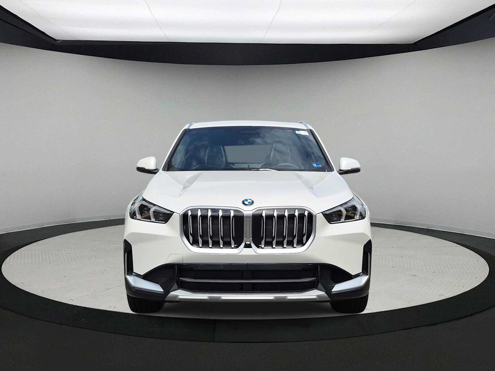 New 2027 BMW X1 xDrive28i AWD/4WD image 3