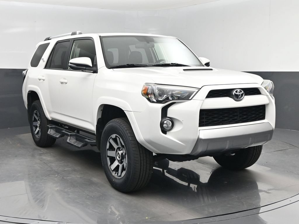 Used 2018 Toyota 4Runner TRD Off-Road Premium AWD/4WD image 8