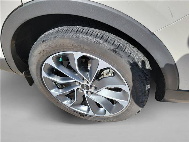 Used 2021 Lincoln Nautilus Reserve FWD image 12