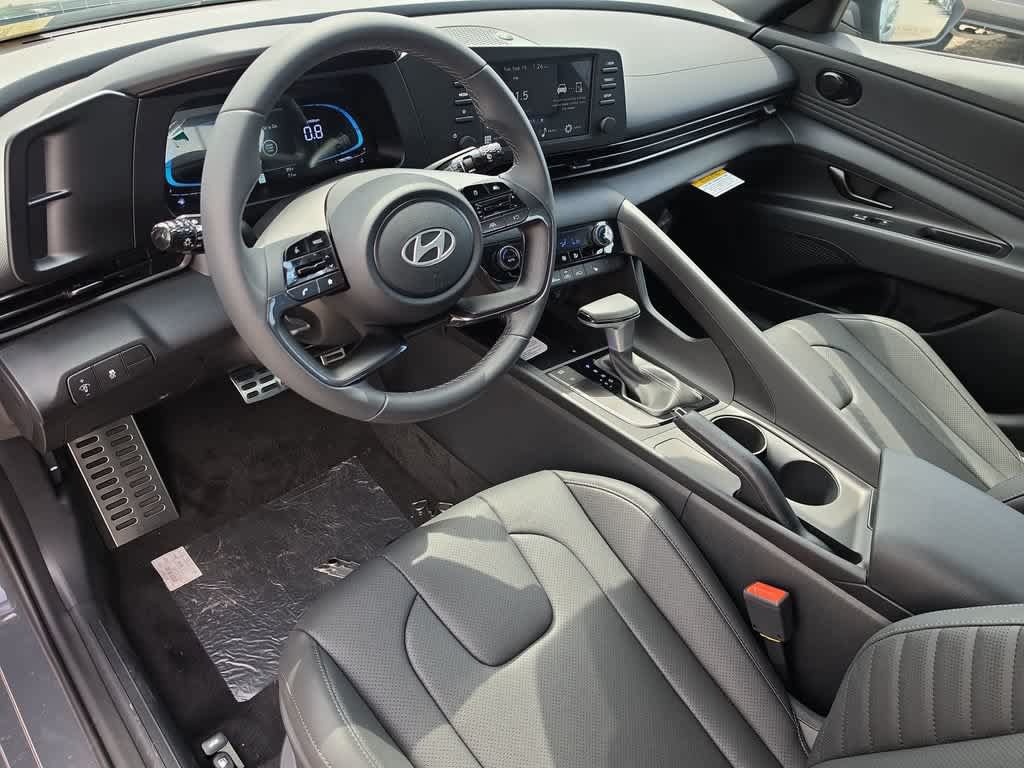New 2026 Hyundai Elantra SEL Sport FWD image 15