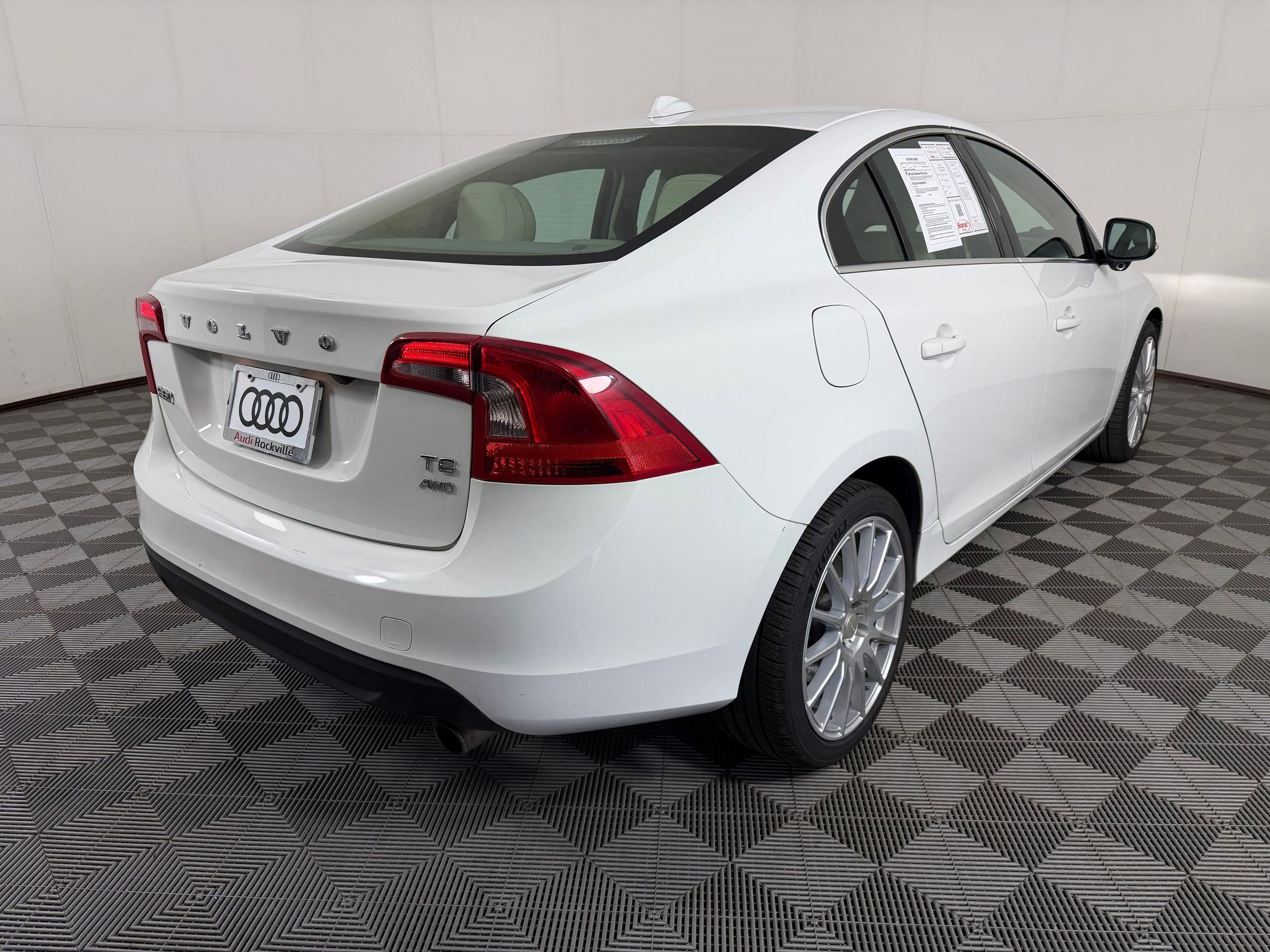 Used 2012 Volvo S60 T6 AWD/4WD image 9