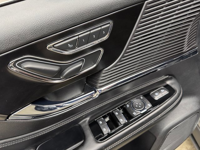 Used 2022 Lincoln Corsair AWD w/ Equipment Group 101A image 7