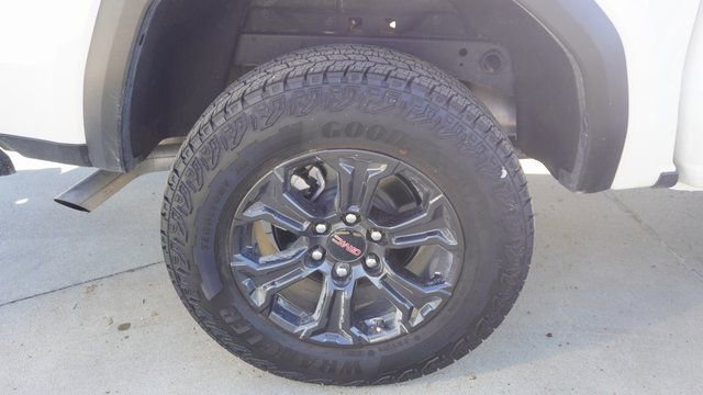 New 2025 GMC Canyon Elevation w/ Convenience Package image 6