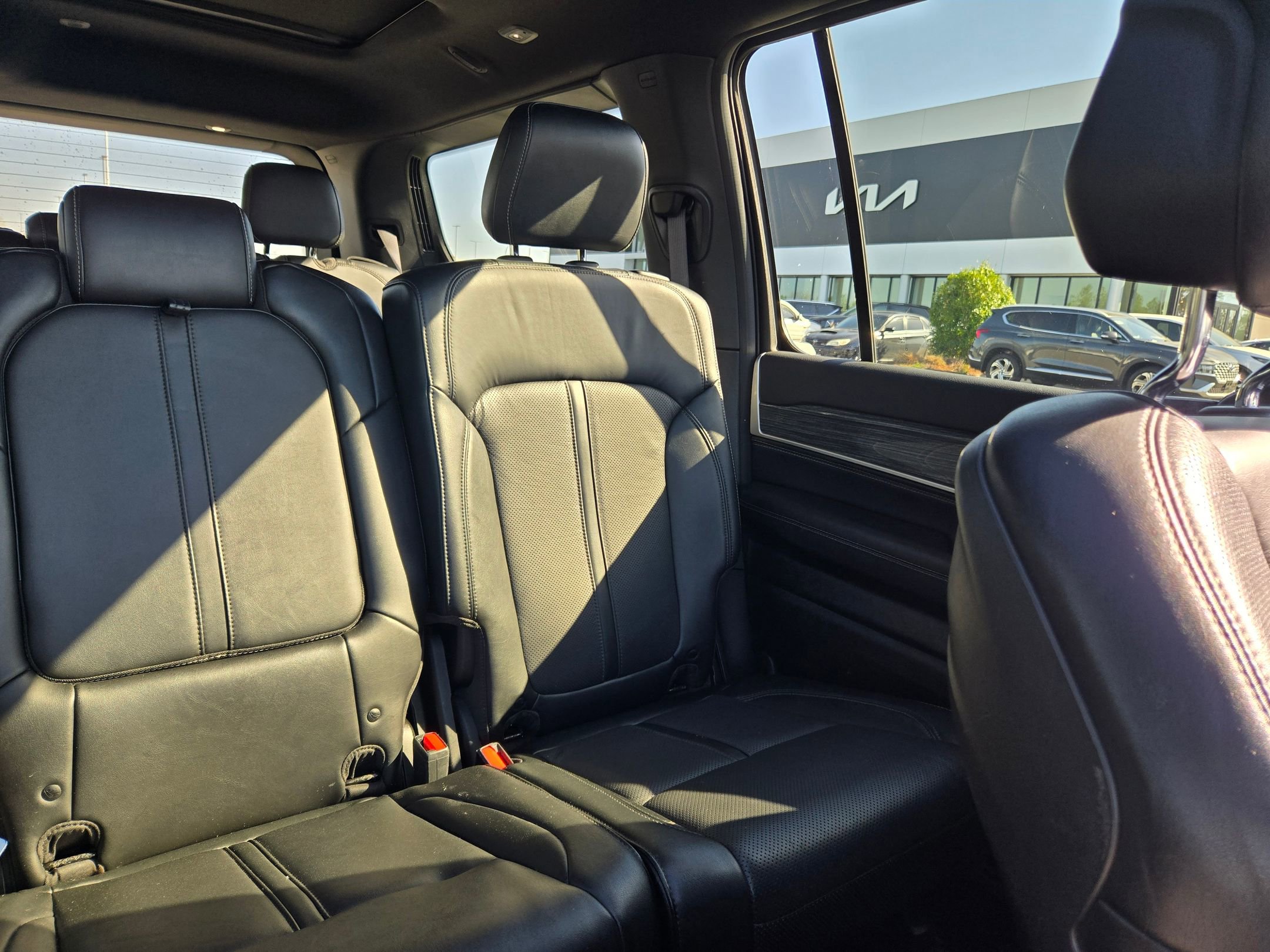 Used 2022 Jeep Wagoneer Series II w/ Premium Group I image 15