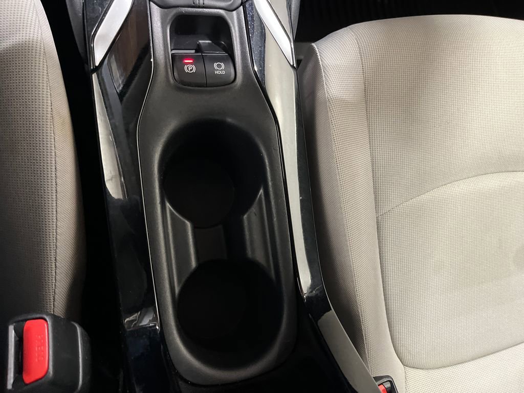 Used 2021 Toyota Corolla LE image 19